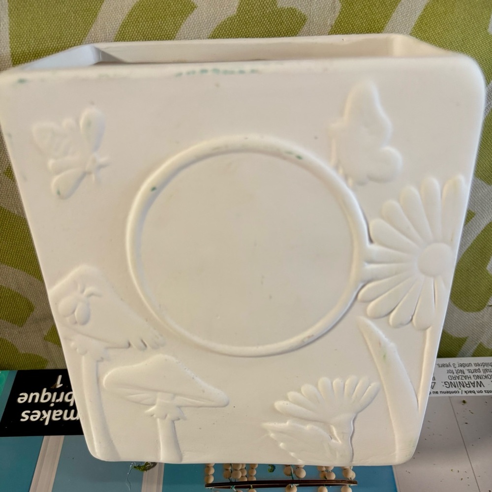 White Embossed Ceramic Planter ready for your paint!